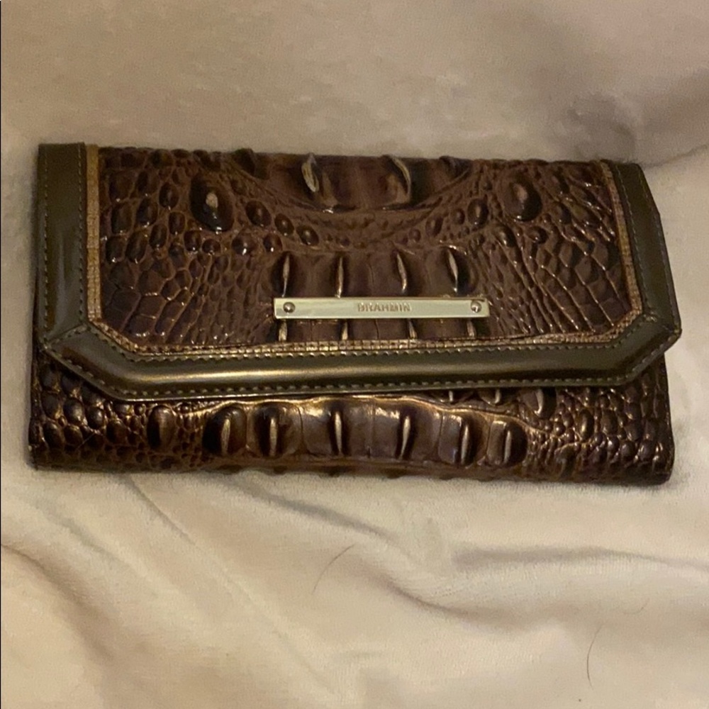 Brahmin wallet